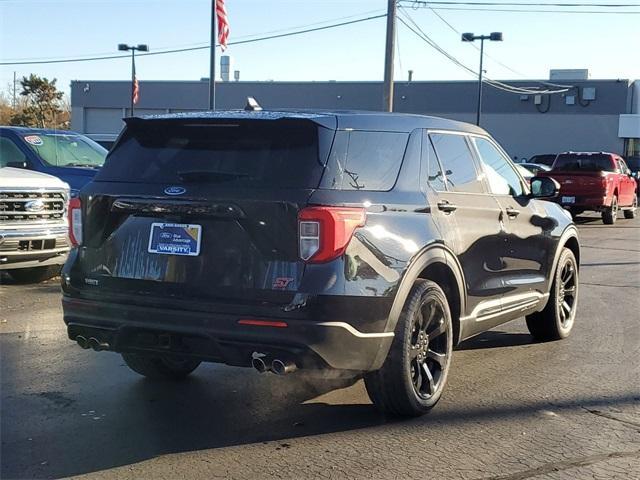 2022 ford explorer st