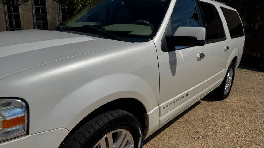 2008 lincoln navigator l base