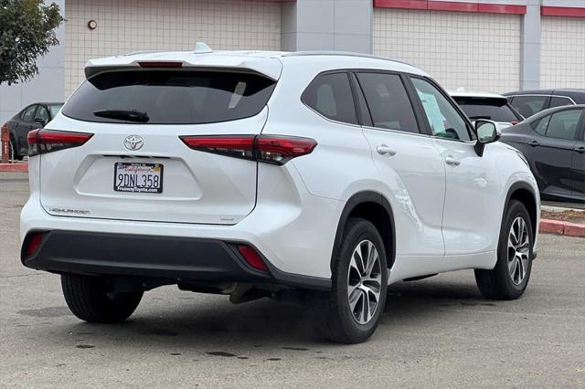 2023 toyota highlander xle