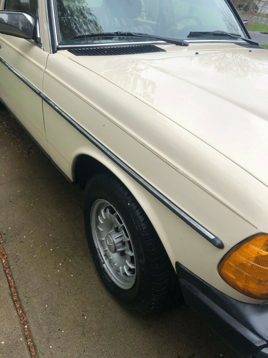 1985 benz 300d - great shape, needs brake work no reserve