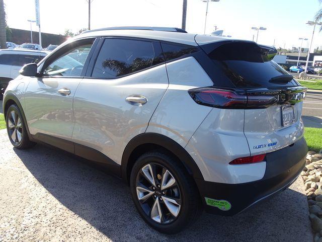 2023 chevrolet bolt euv lt