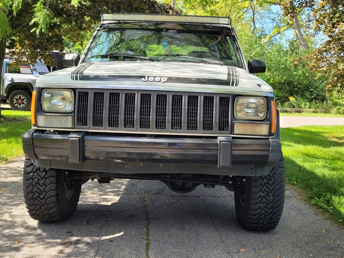 1987 cherokee cheif