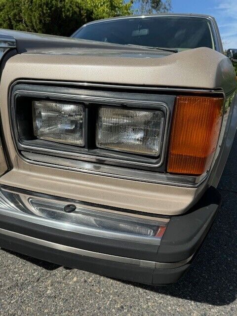 rolls royce silver spur 1986 car beige with brown roof - private seller