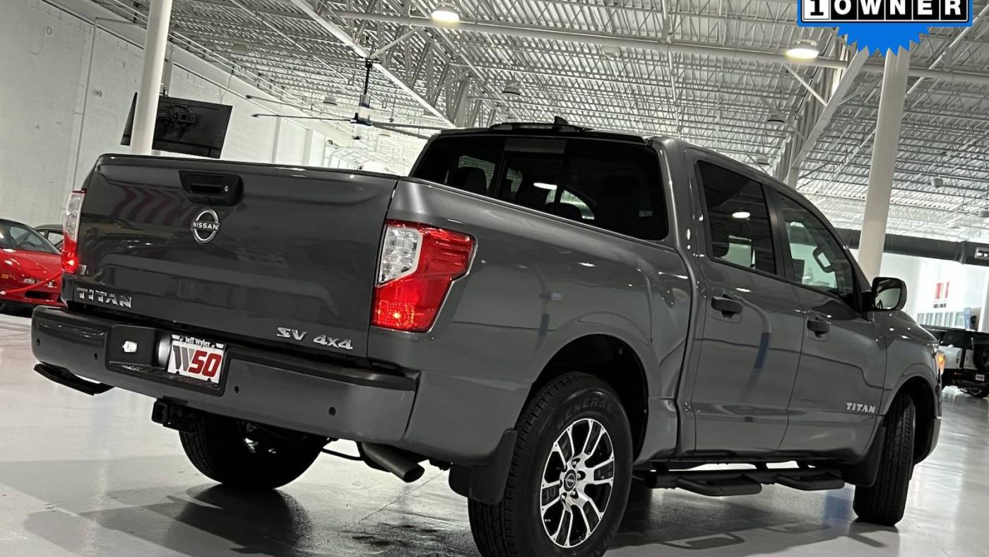 2024 nissan titan sv