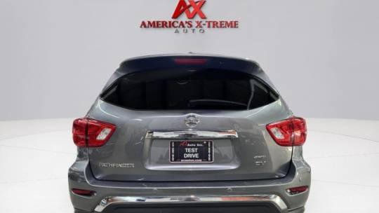 2019 nissan pathfinder sv