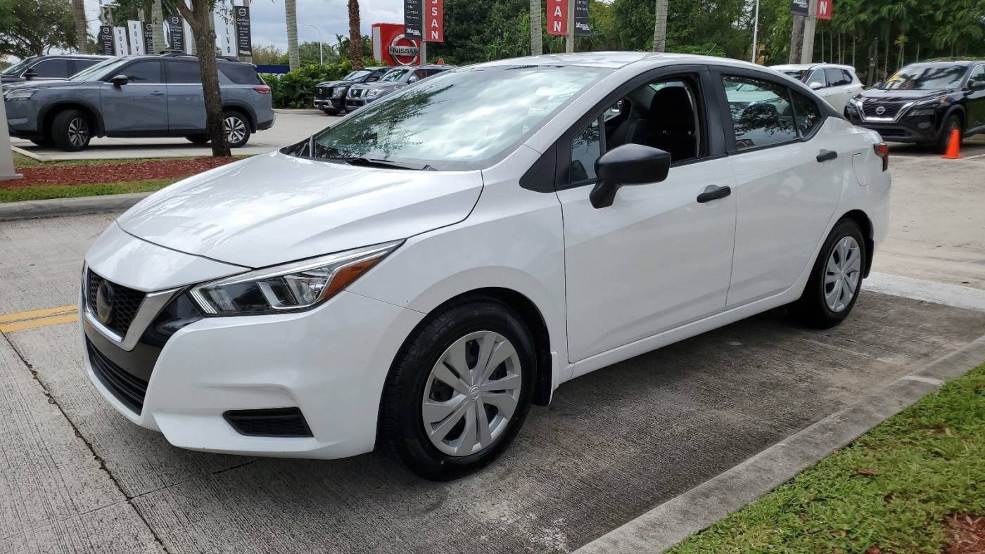 2021 nissan versa s