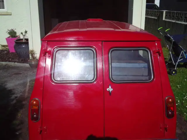 mini traveller van