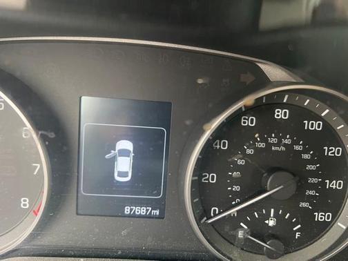 2017 hyundai elantra in milwaukee, wisconsin