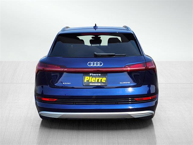2022 audi e-tron premium plus