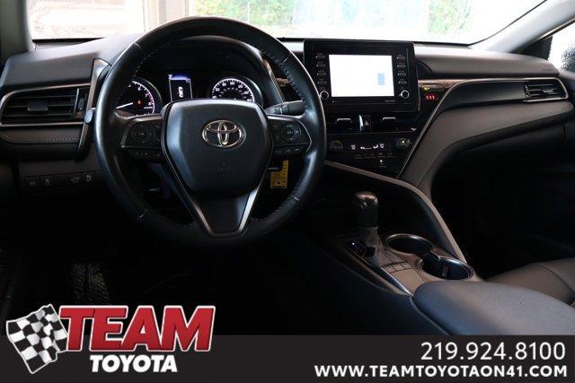 2022 toyota camry se
