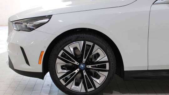 2024 BMW i5