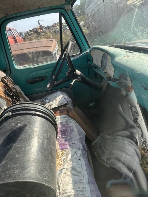 1962 ford pick up! 2 wheel drive, 6 cylinder, turns over, very little rust. $1800