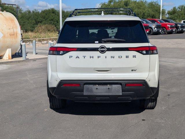 2022 nissan pathfinder sv