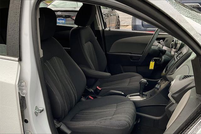 2016 chevrolet sonic lt