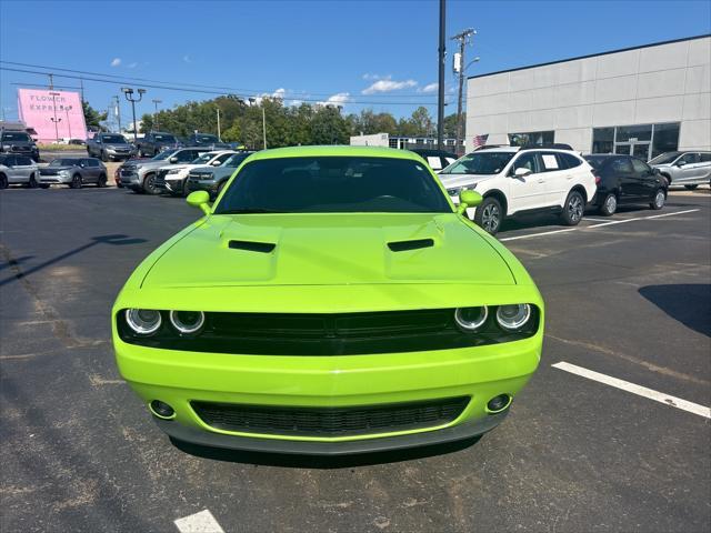 2023 dodge challenger sxt