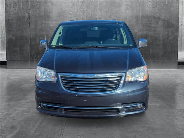 2014 chrysler town & country touring-l