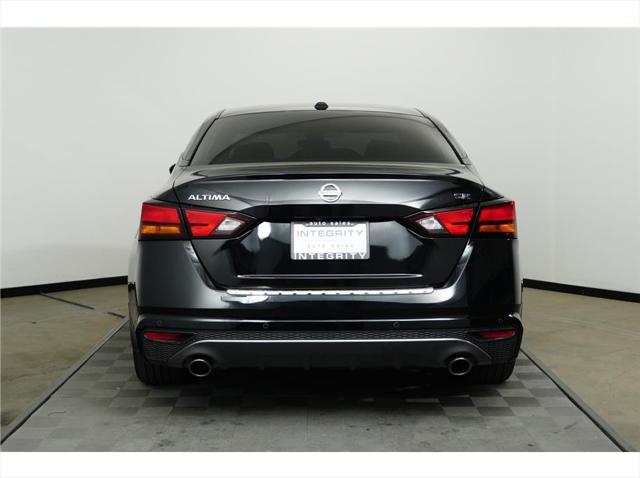 2022 nissan altima sr fwd