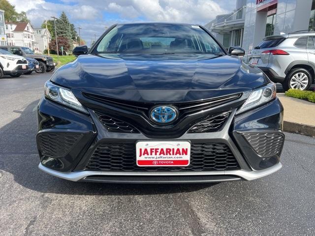 2022 toyota camry hybrid xse
