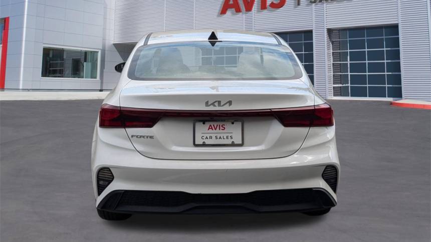 2023 kia forte lxs