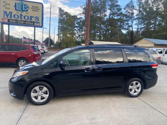 2014 toyota sienna le