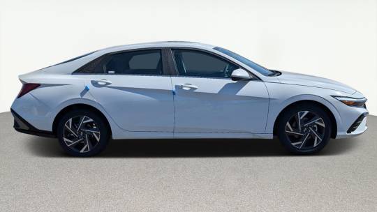 2024 Hyundai Elantra
