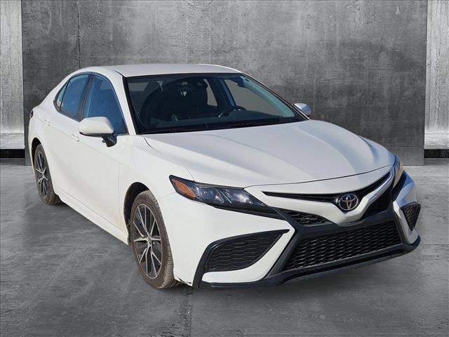 2021 toyota camry se