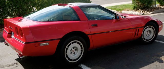 1986 red chevy corvette - low miles - rust free - runs great!!!