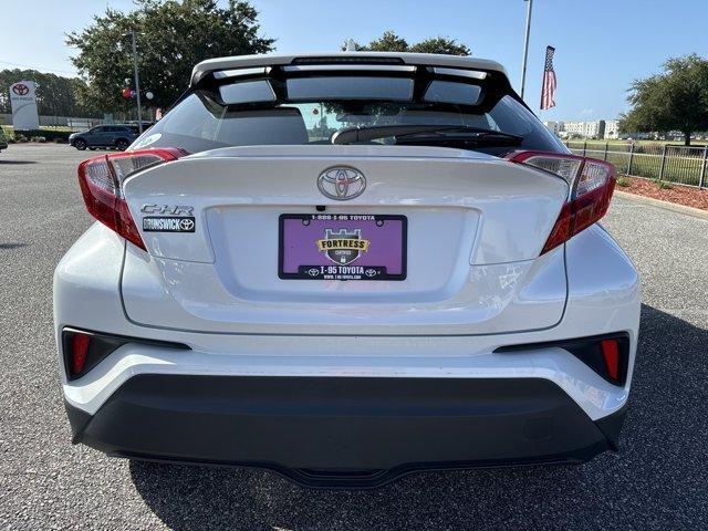 2022 toyota c-hr xle
