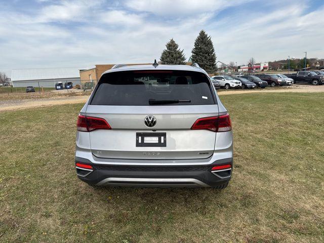 2022 volkswagen taos 1.5t se