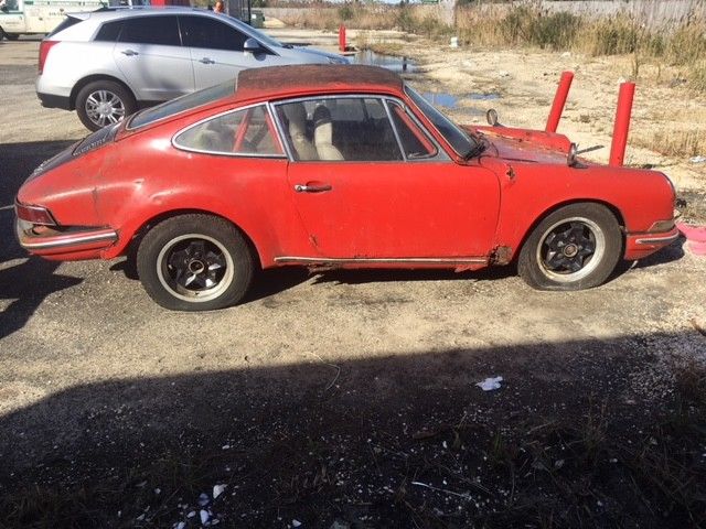 1966 porsche 912 ( 3 gauge car ) no! title. no! motor no! drivetrain / trans
