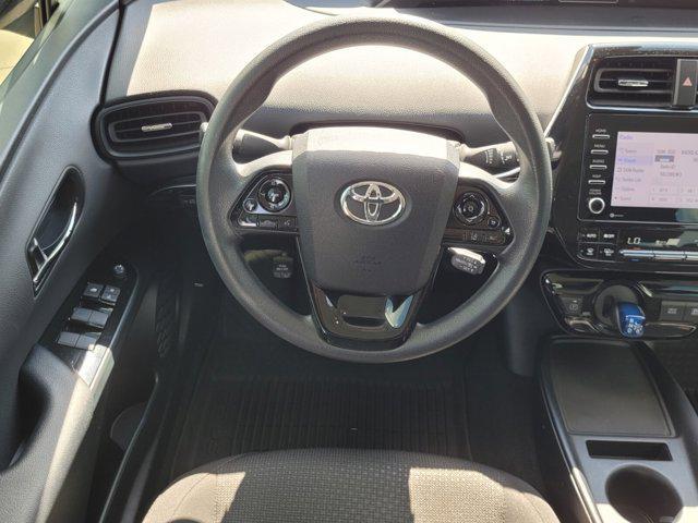 2022 toyota prius le
