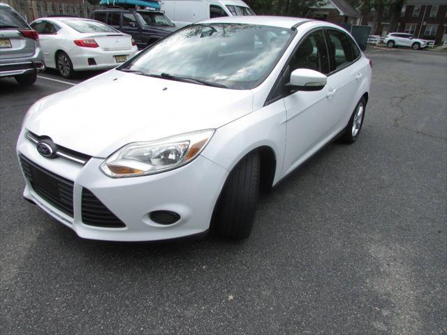 2014 ford focus se