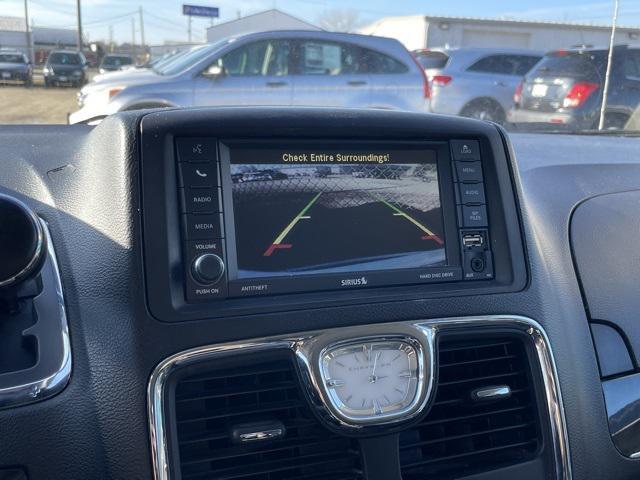 2015 chrysler town & country touring