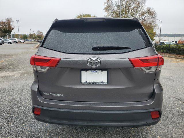2019 toyota highlander le i4