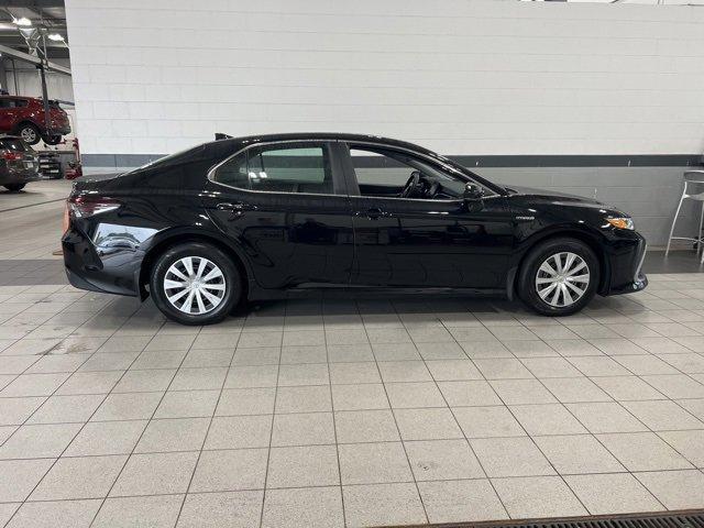 2021 toyota camry hybrid le