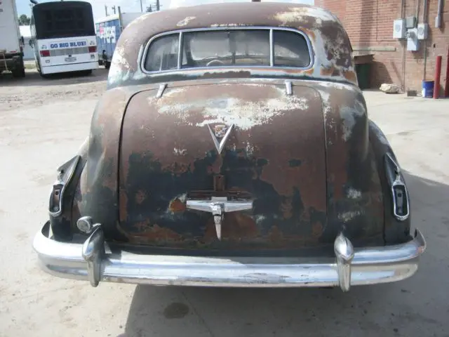 1948 cadillac 4-door limo. complete--- restore project