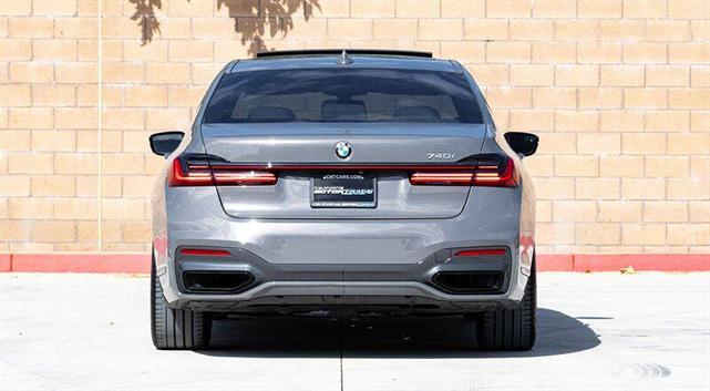 2022 bmw 740 i