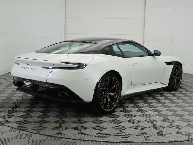 2024 aston martin db12 base