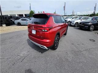 2024 Mitsubishi Outlander se black edition