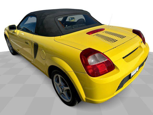 2000 toyota mr2 base
