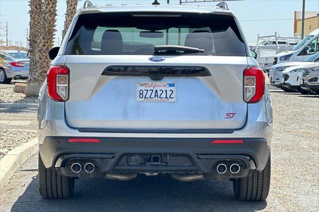 2022 ford explorer st