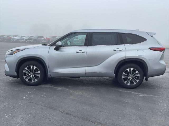 2022 toyota highlander xle