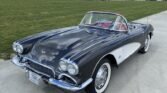 1961 chevrolet corvette 5-speed 350-powered
