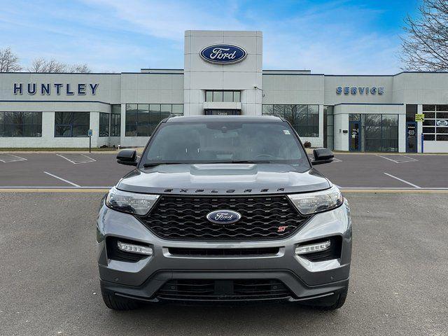 2022 ford explorer st