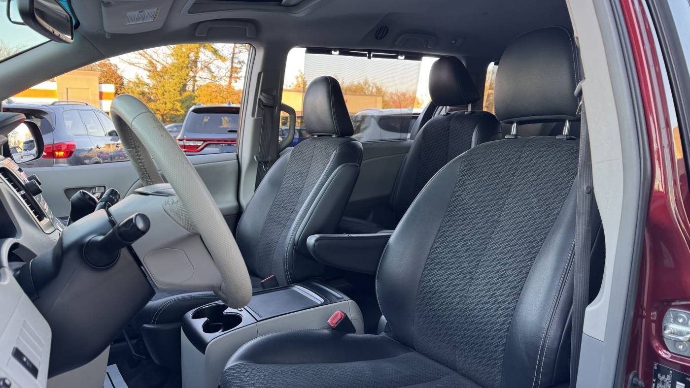 used 2014 toyota sienna se 8-passenger $13,500great deal 147,256 mi. location: louisville