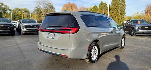 2022 chrysler pacifica touring-l