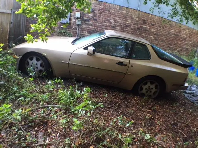 porsche 944s parts or repair (thrown timing belt)