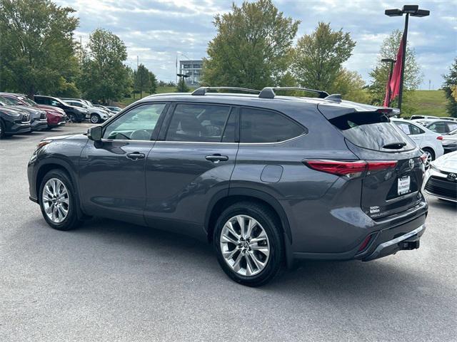 2022 toyota highlander limited