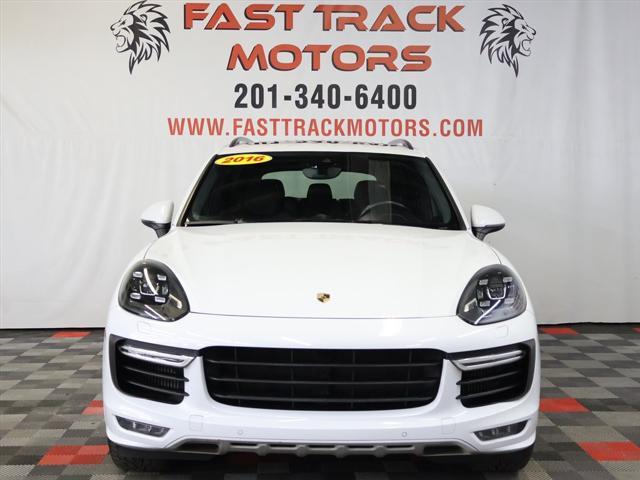 2016 porsche cayenne gts