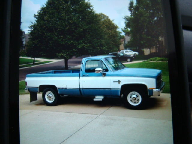 1984 chevrolet truck scottsdale 2dr standard cab long bed family owned clean